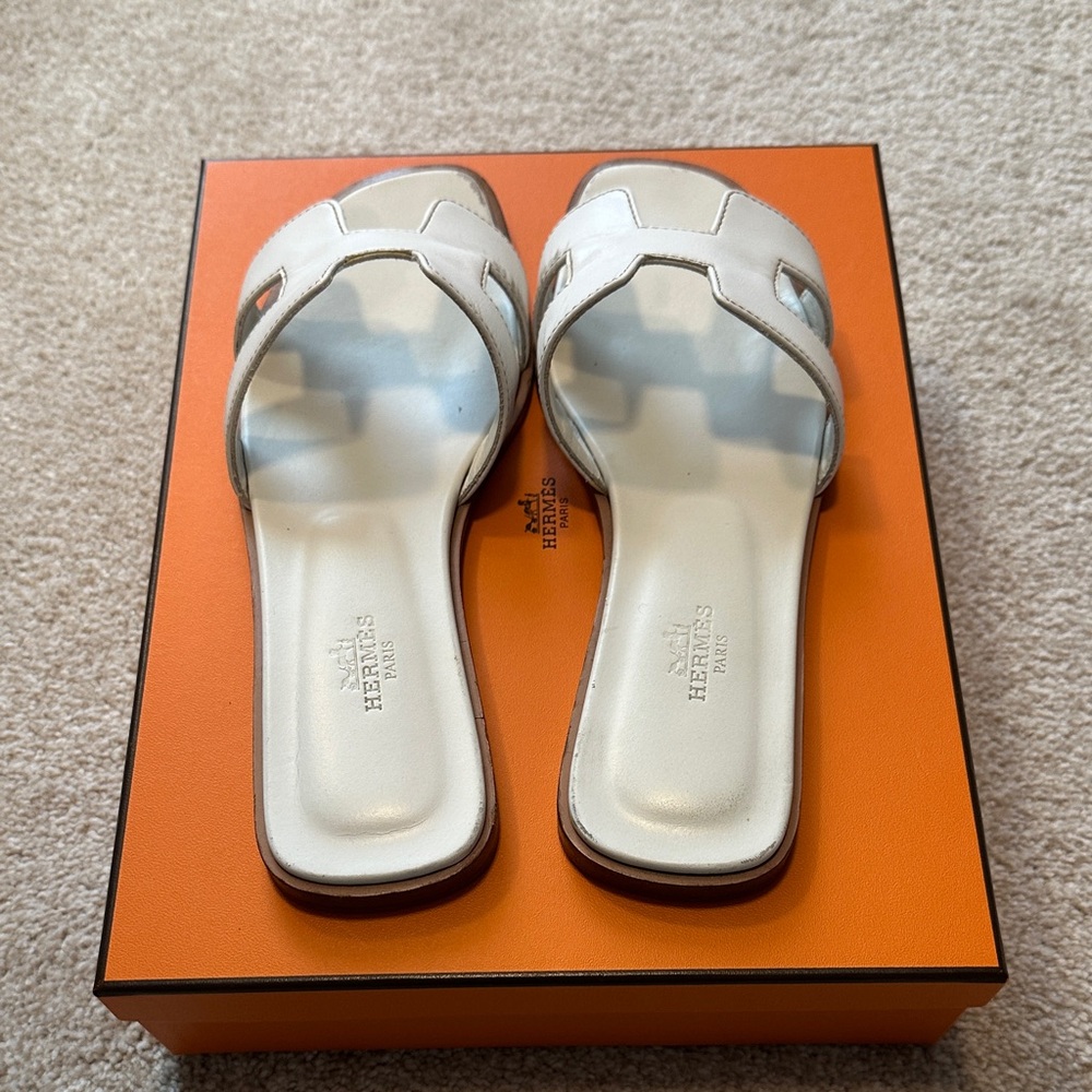 Hermes Oran Sandals - Picture 3 of 6